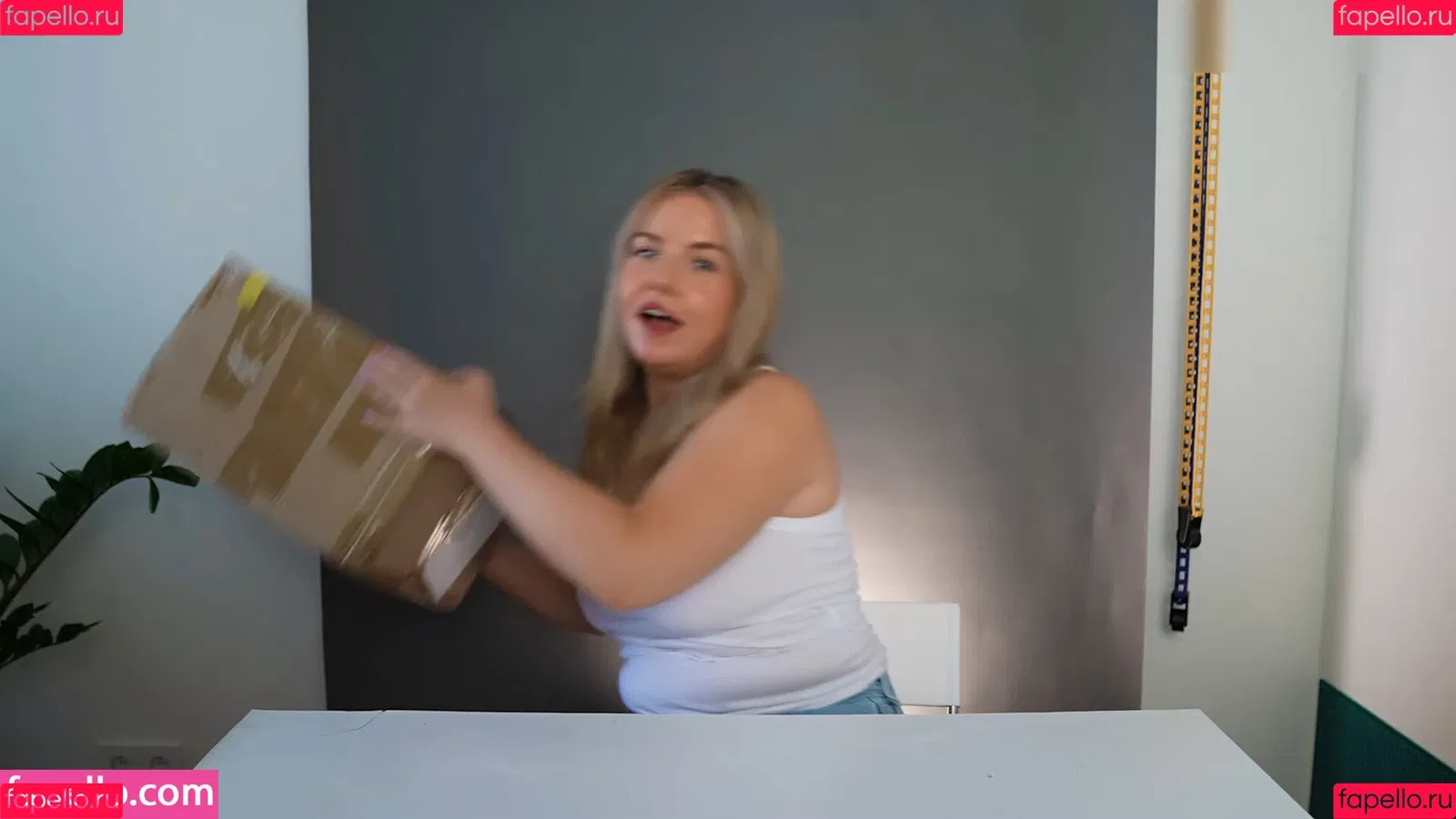 KellyMissesvlog Onlyfans Photo Gallery 