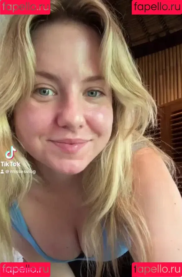 KellyMissesvlog Onlyfans Photo Gallery 
