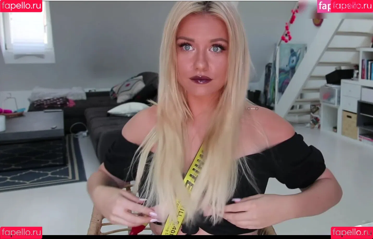 KellyMissesvlog Onlyfans Photo Gallery 