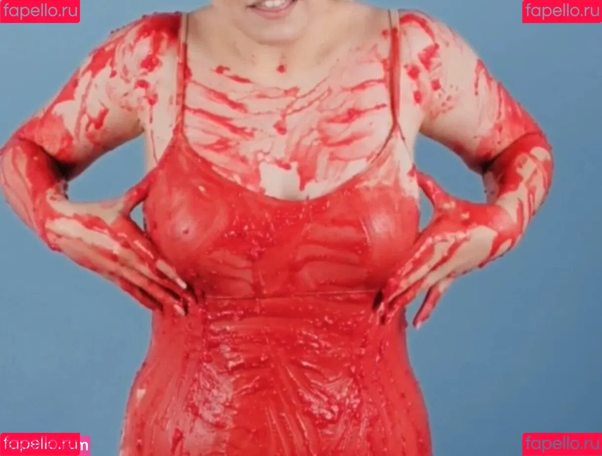 KellyMissesvlog Onlyfans Photo Gallery 