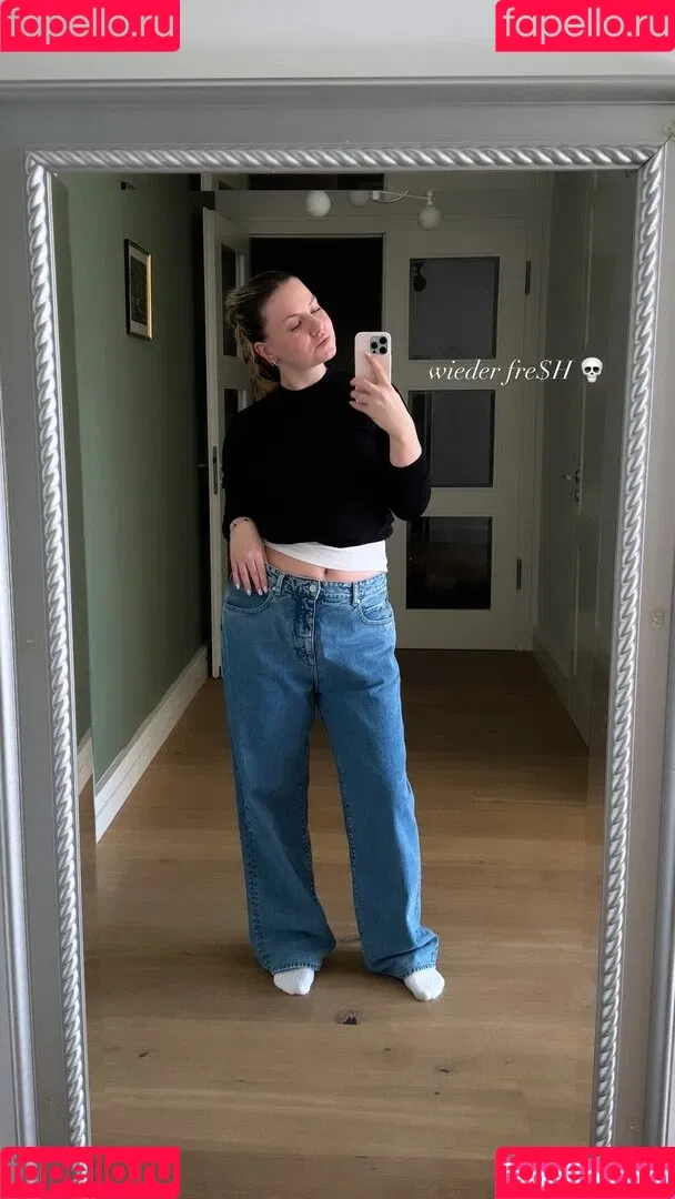 KellyMissesvlog Onlyfans Photo Gallery 