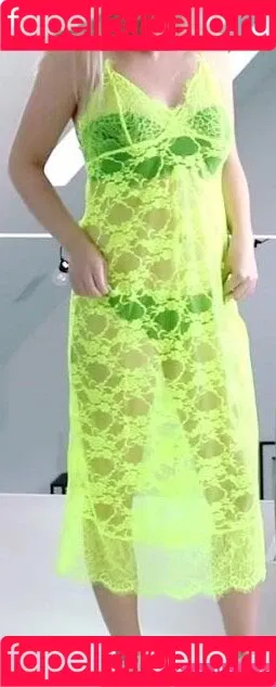 KellyMissesvlog Onlyfans Photo Gallery 