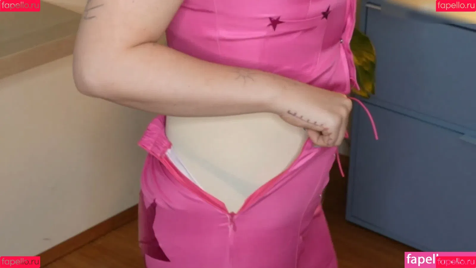 KellyMissesvlog Onlyfans Photo Gallery 