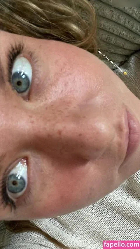 KellyMissesvlog Onlyfans Photo Gallery 