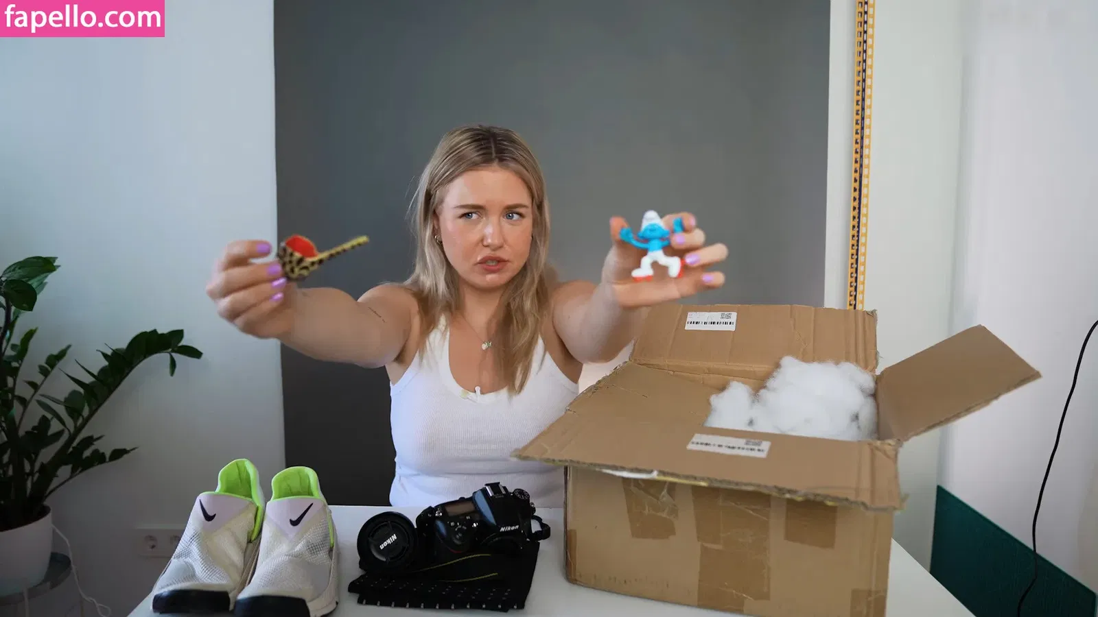 KellyMissesvlog Onlyfans Photo Gallery 