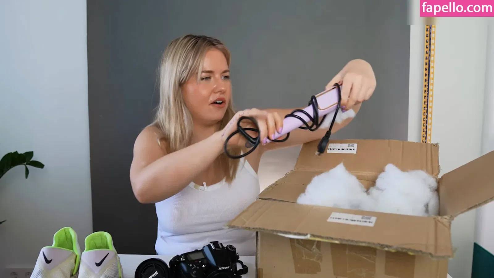 KellyMissesvlog Onlyfans Photo Gallery 