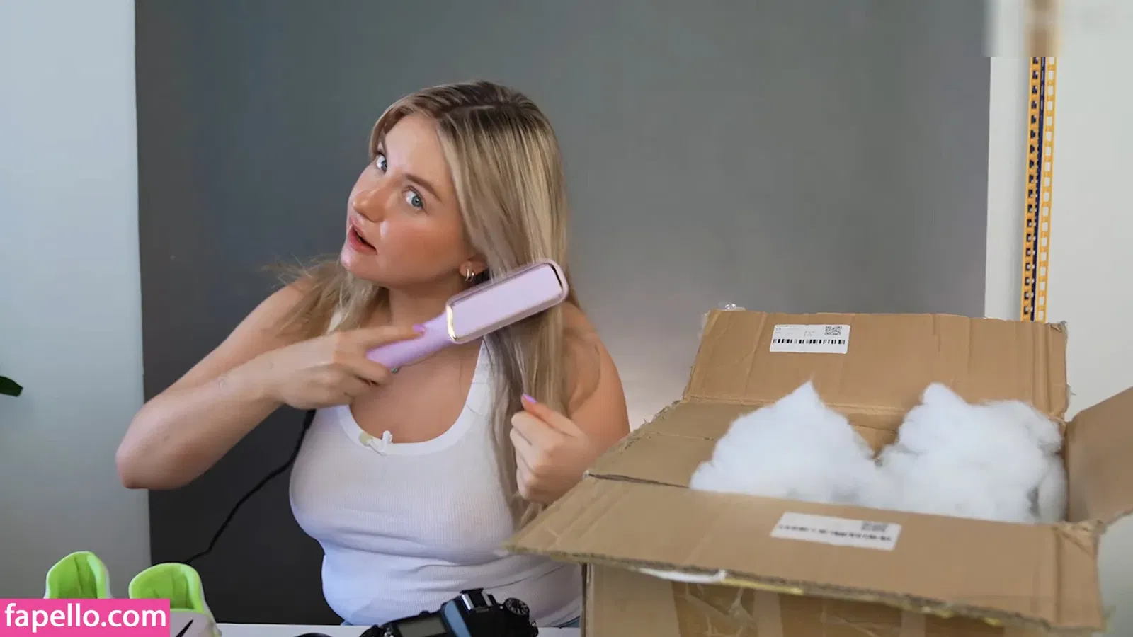 KellyMissesvlog Onlyfans Photo Gallery 