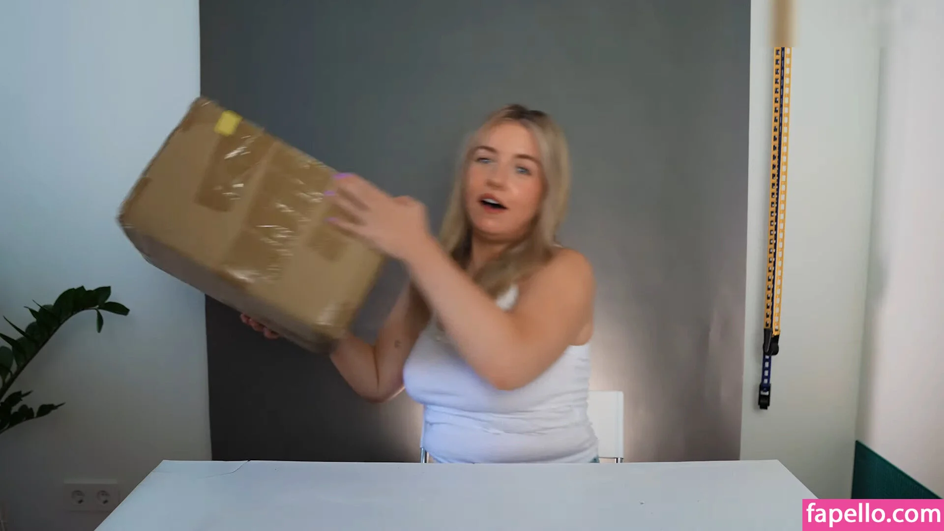 KellyMissesvlog Onlyfans Photo Gallery 