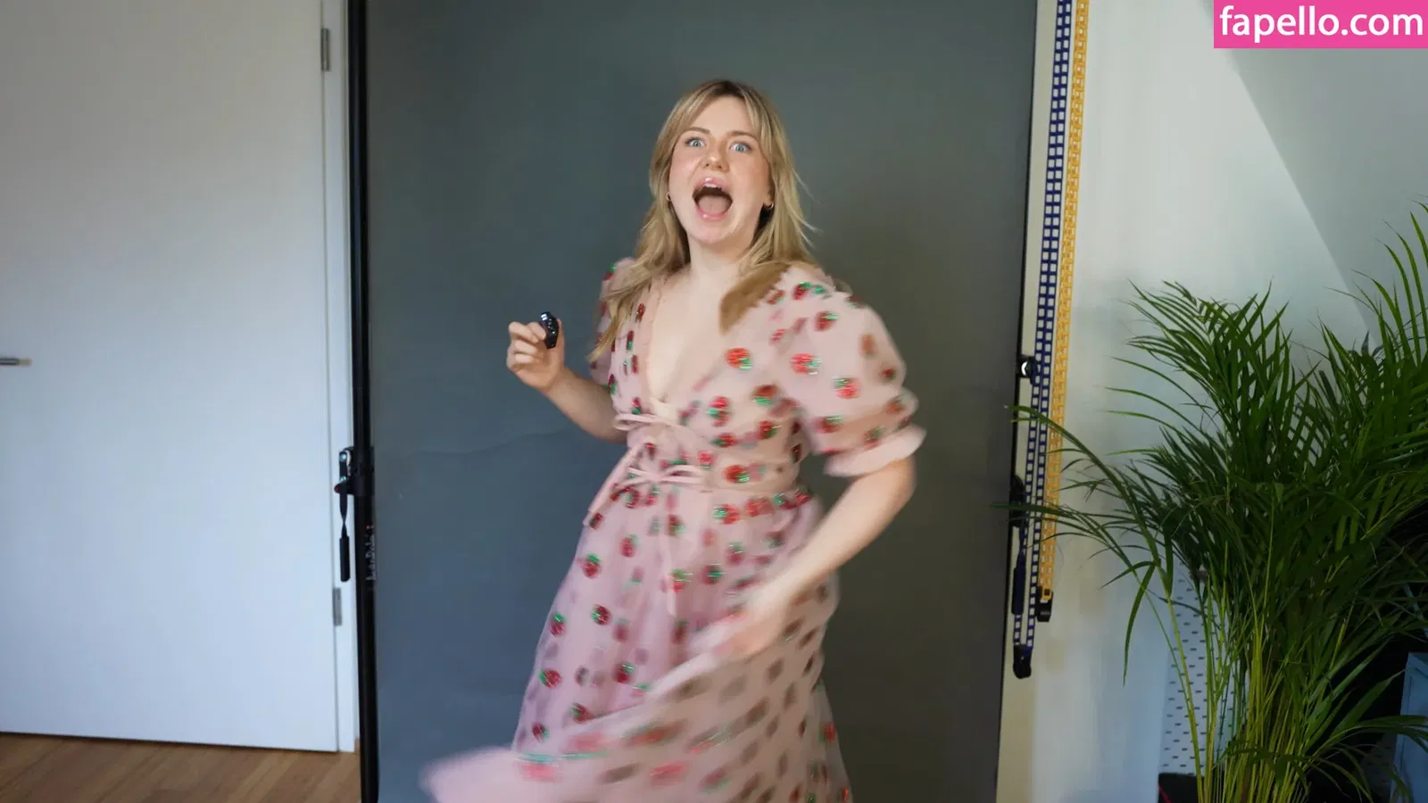 KellyMissesvlog Onlyfans Photo Gallery 