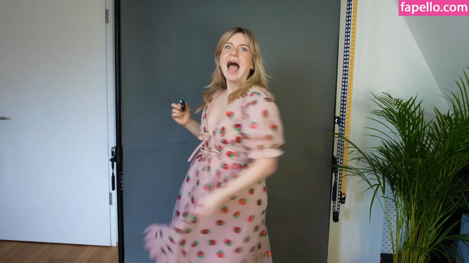 KellyMissesvlog Onlyfans Photo Gallery 