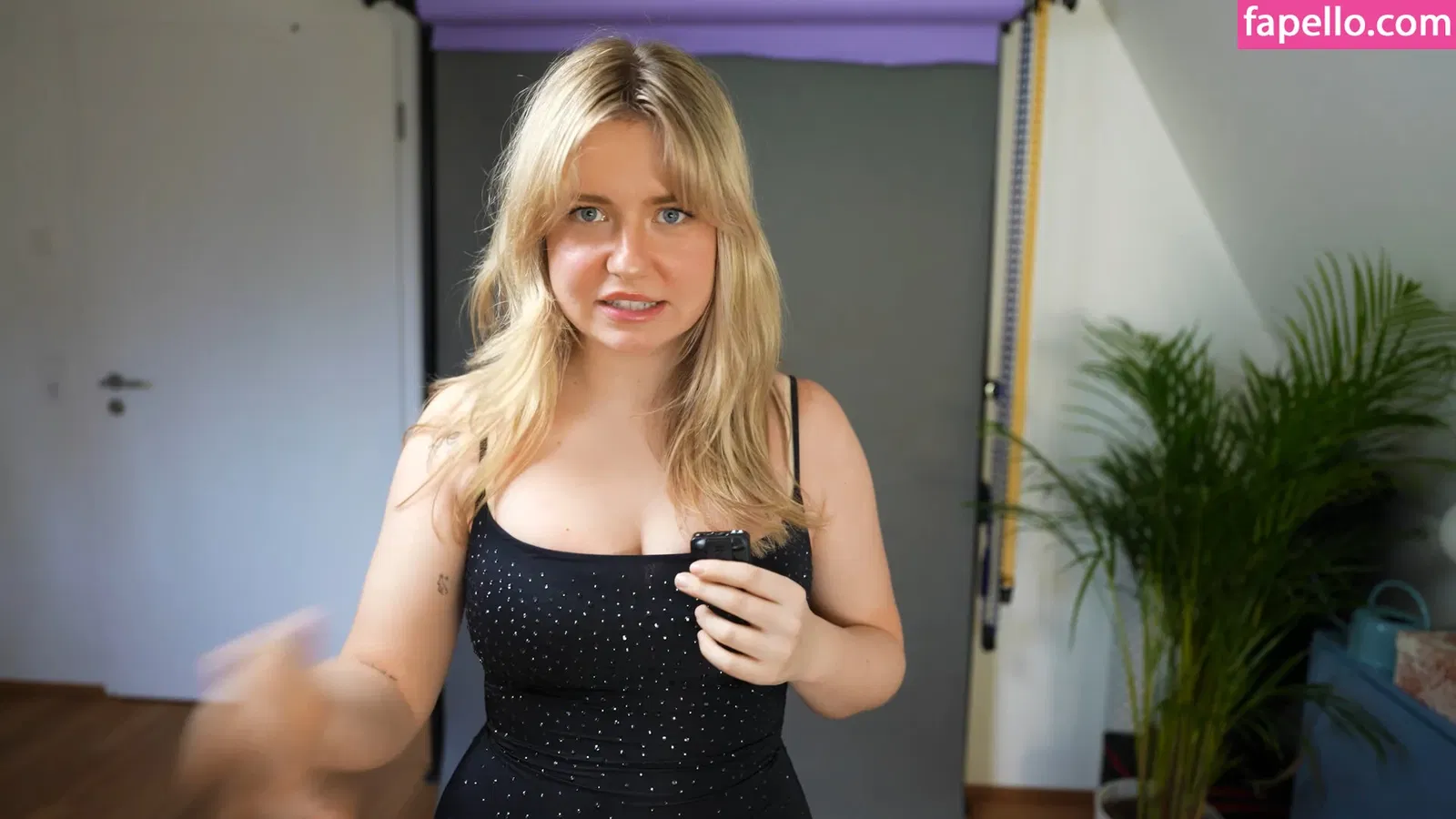 KellyMissesvlog Onlyfans Photo Gallery 