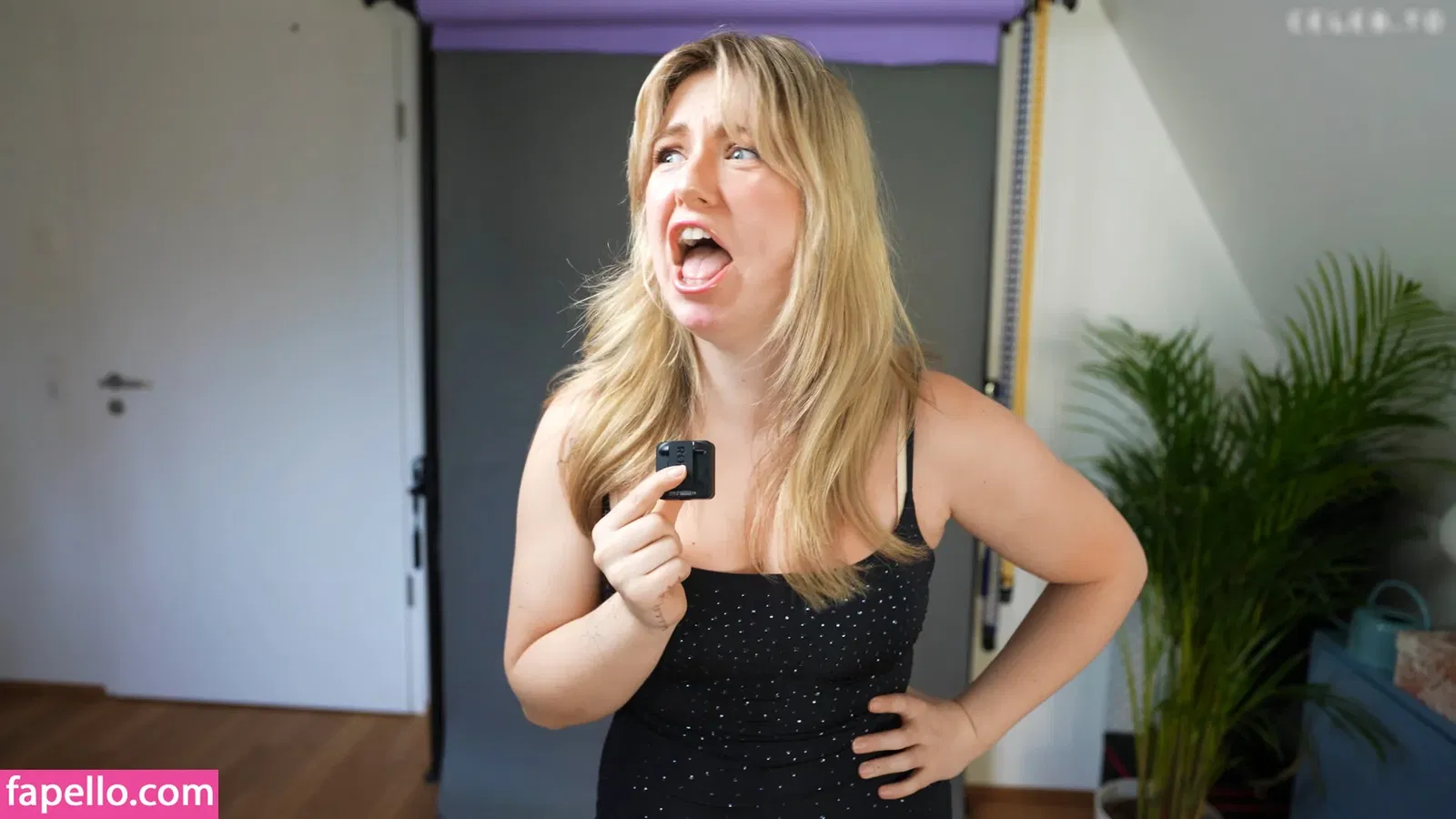 KellyMissesvlog Onlyfans Photo Gallery 