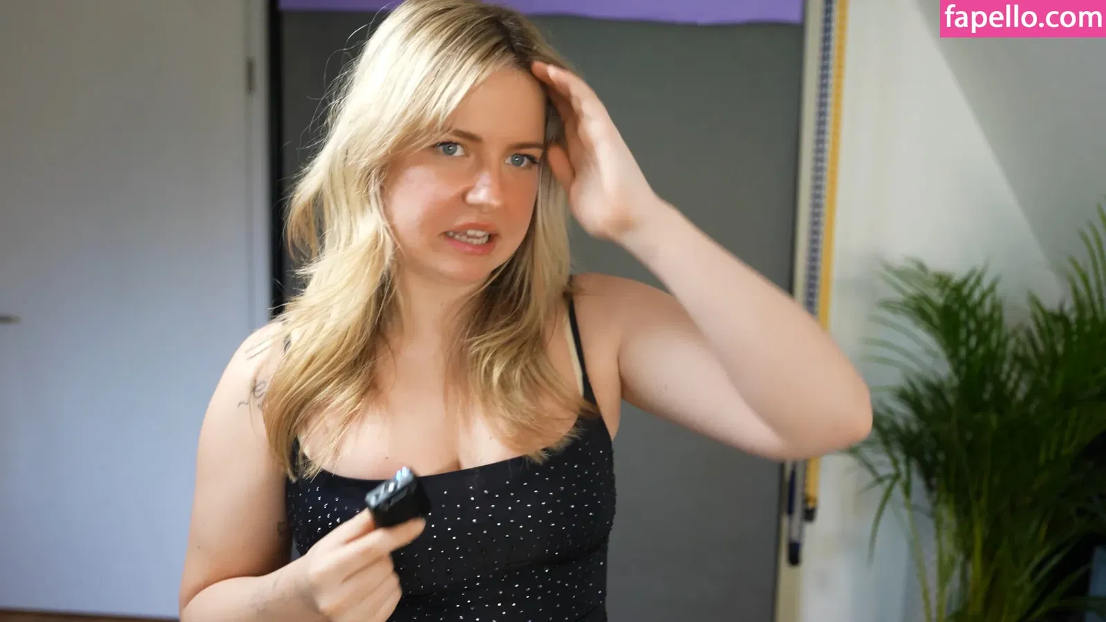 KellyMissesvlog Onlyfans Photo Gallery 