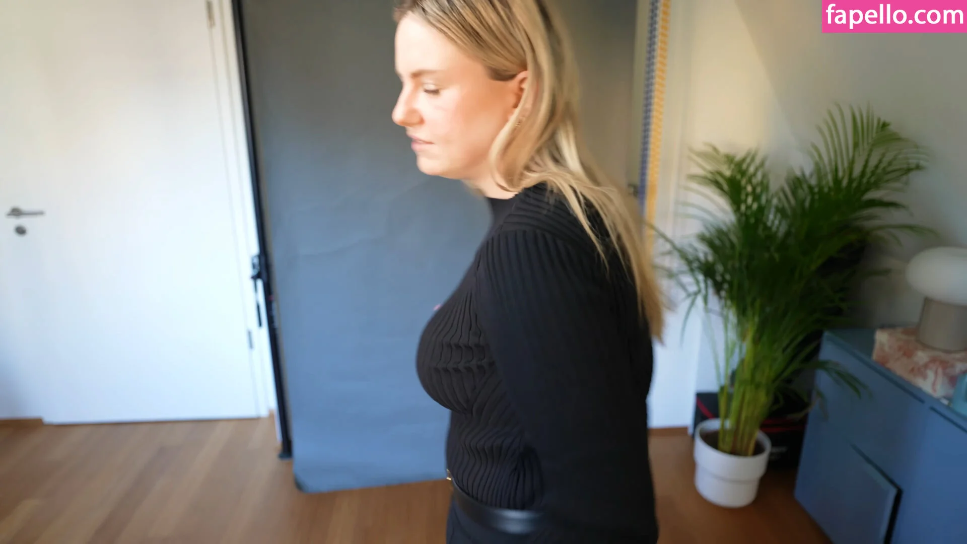 KellyMissesvlog Onlyfans Photo Gallery 