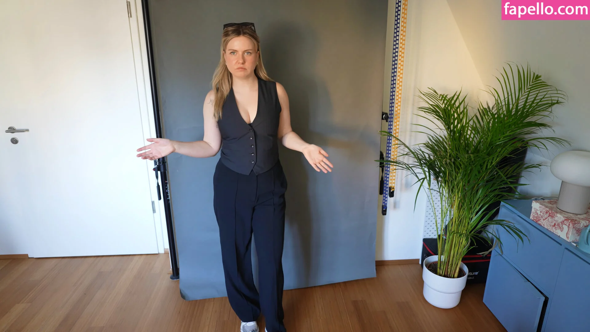 KellyMissesvlog Onlyfans Photo Gallery 