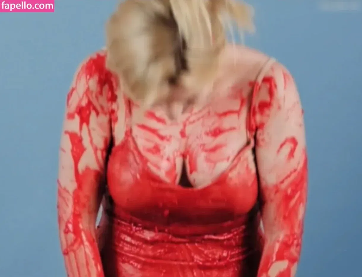 KellyMissesvlog Onlyfans Photo Gallery 