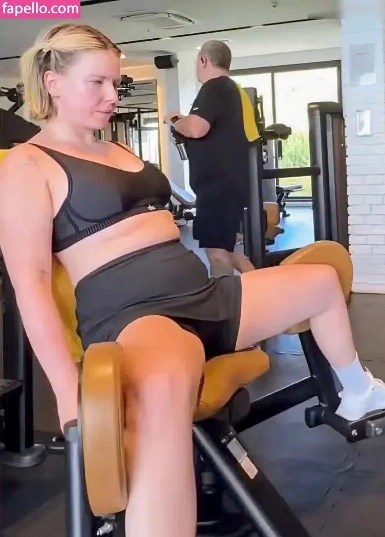 KellyMissesvlog Onlyfans Photo Gallery 