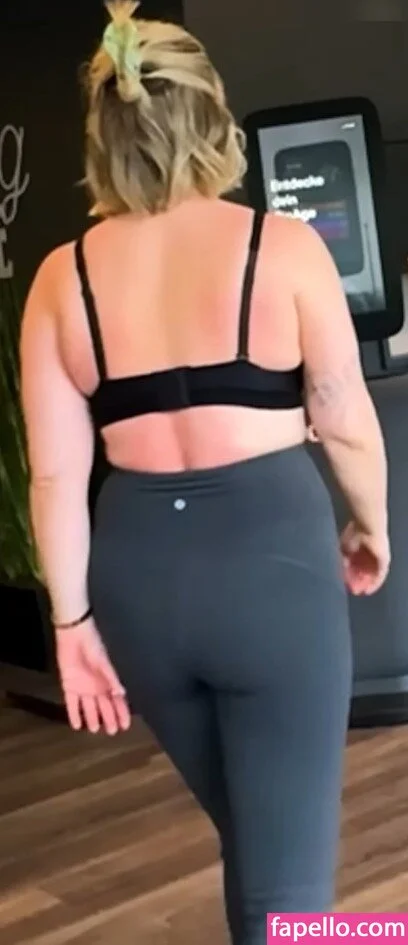 KellyMissesvlog Onlyfans Photo Gallery 