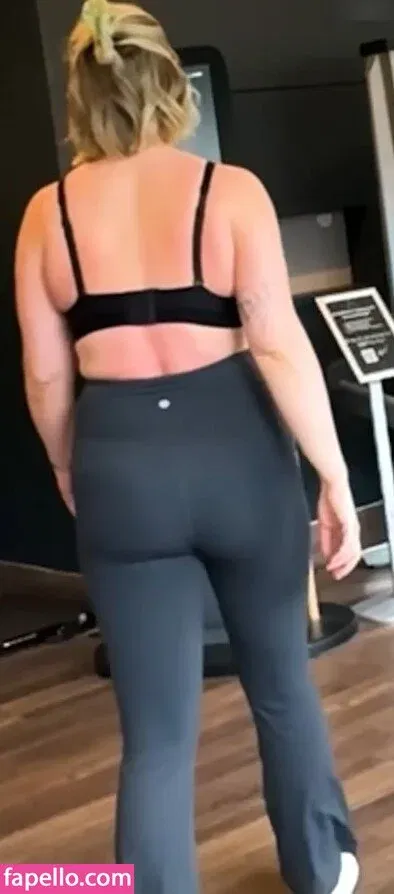 KellyMissesvlog Onlyfans Photo Gallery 