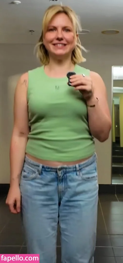 KellyMissesvlog Onlyfans Photo Gallery 