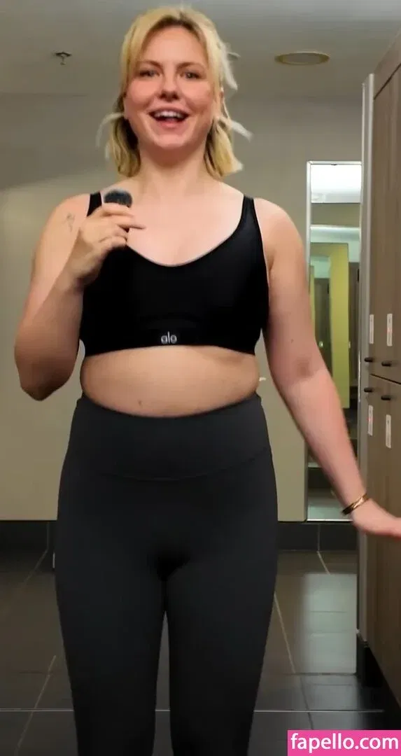 KellyMissesvlog Onlyfans Photo Gallery 