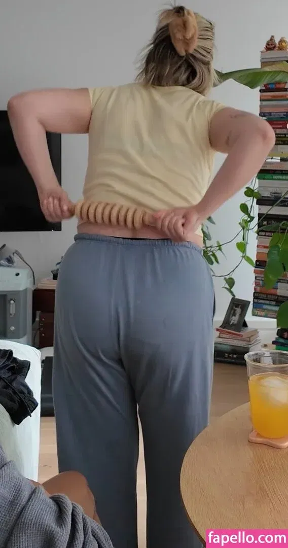 KellyMissesvlog Onlyfans Photo Gallery 