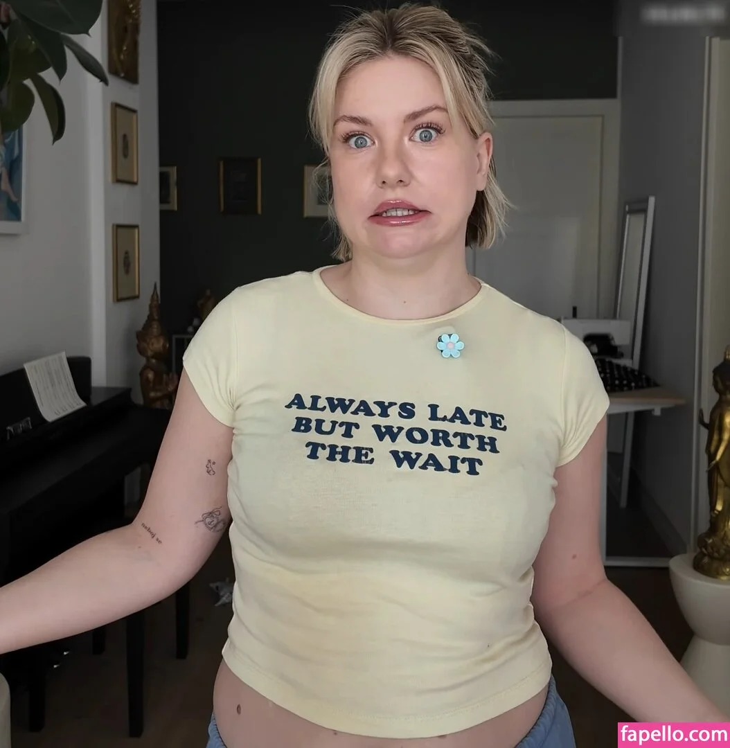 KellyMissesvlog Onlyfans Photo Gallery 