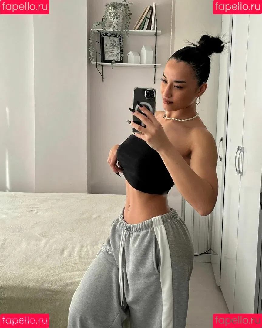 Hale Cabbar Onlyfans Photo Gallery 