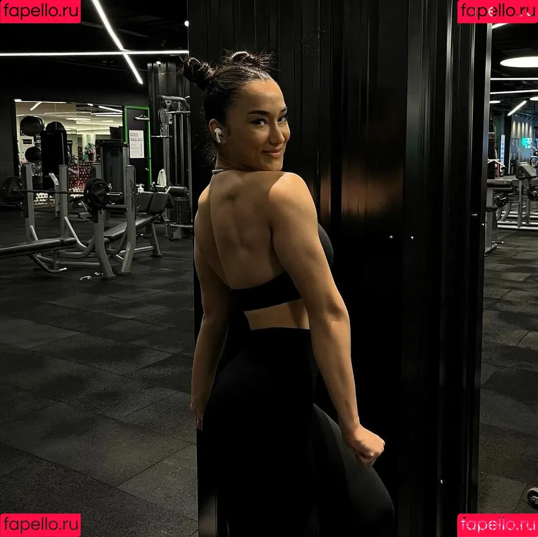 Hale Cabbar Onlyfans Photo Gallery 