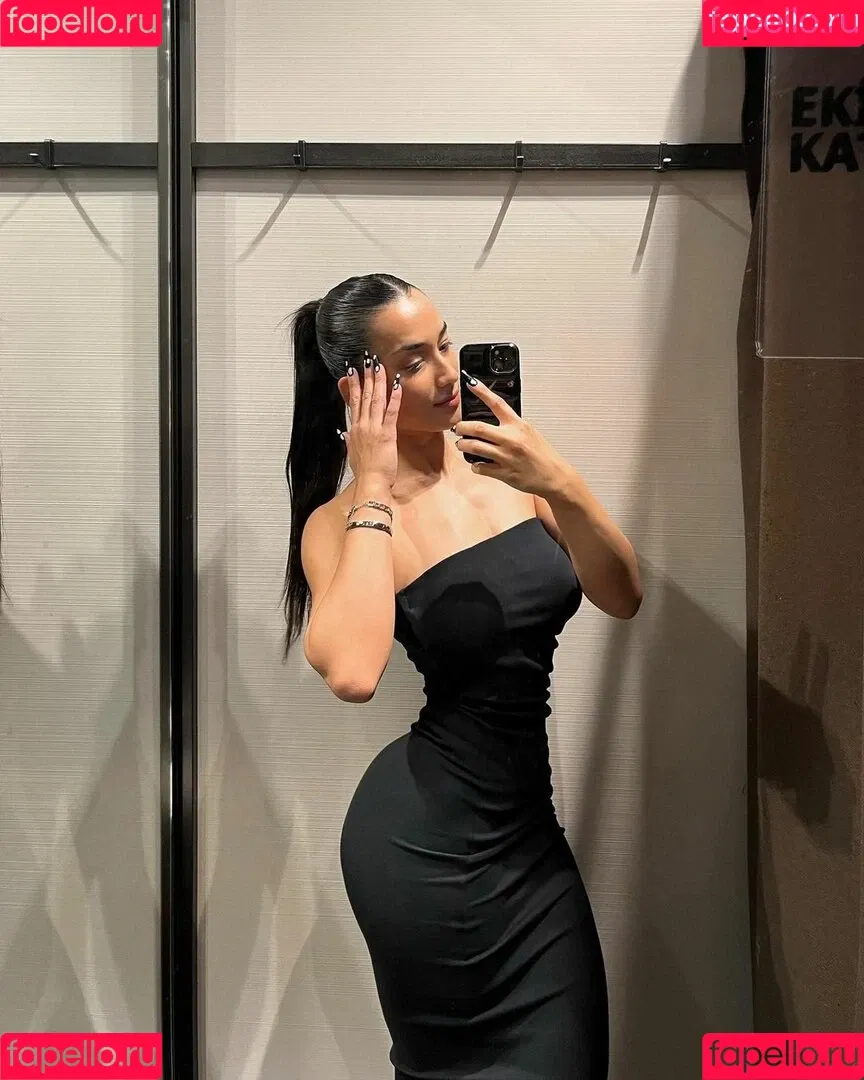 Hale Cabbar Onlyfans Photo Gallery 