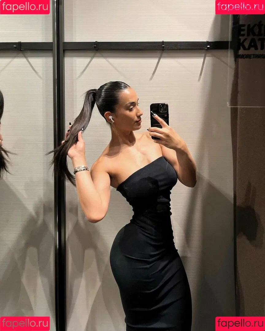 Hale Cabbar Onlyfans Photo Gallery 