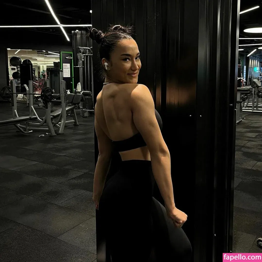 Hale Cabbar Onlyfans Photo Gallery 