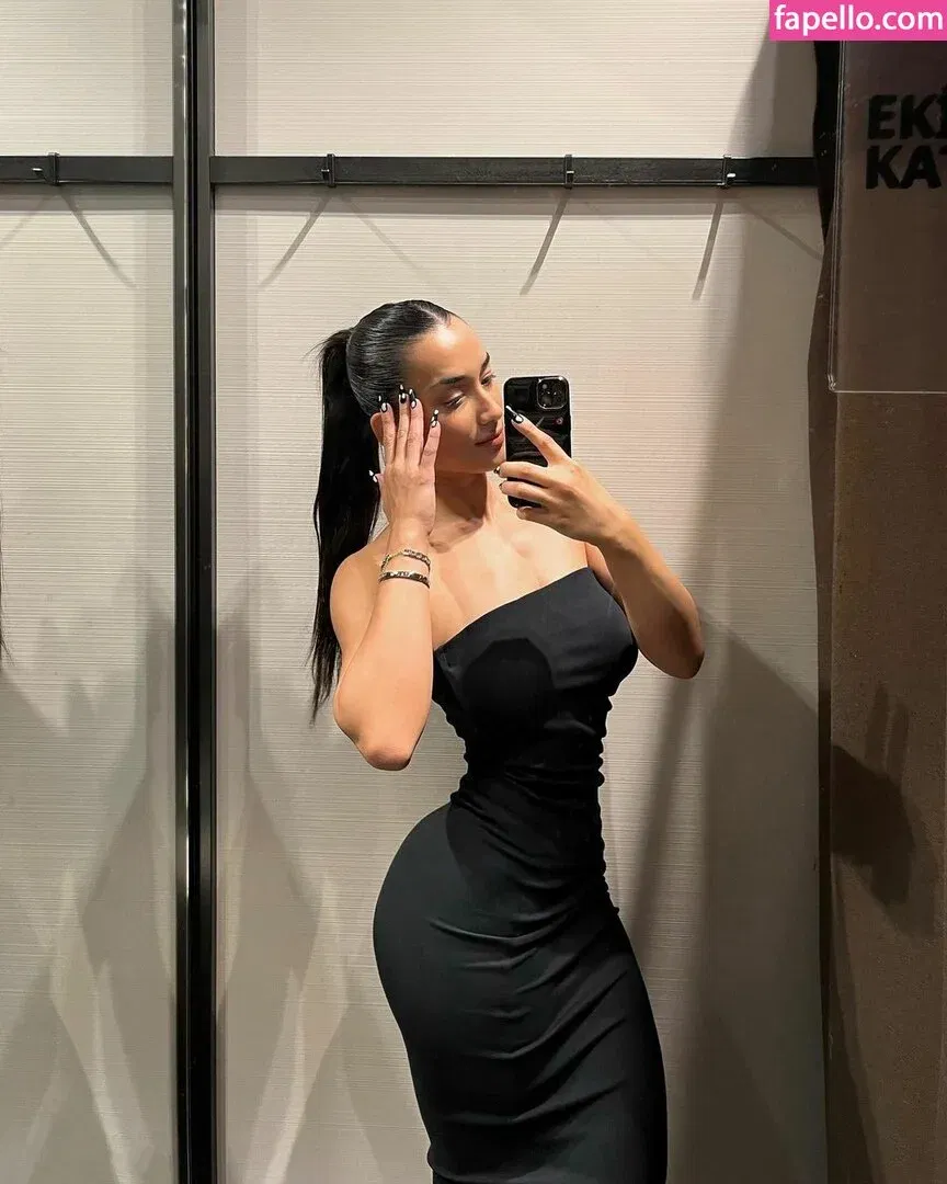 Hale Cabbar Onlyfans Photo Gallery 