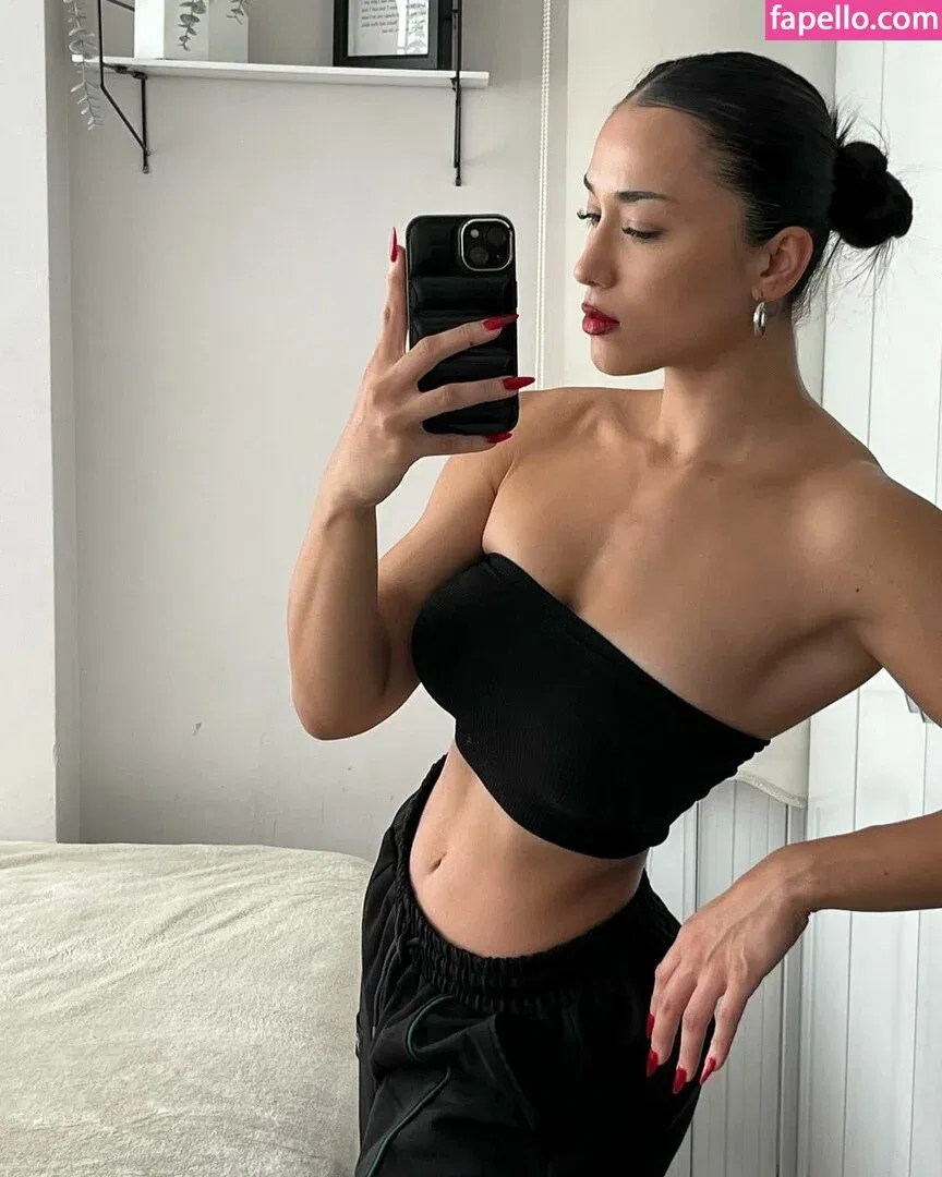 Hale Cabbar Onlyfans Photo Gallery 