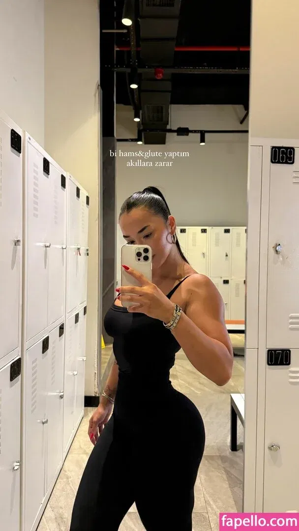 Hale Cabbar Onlyfans Photo Gallery 