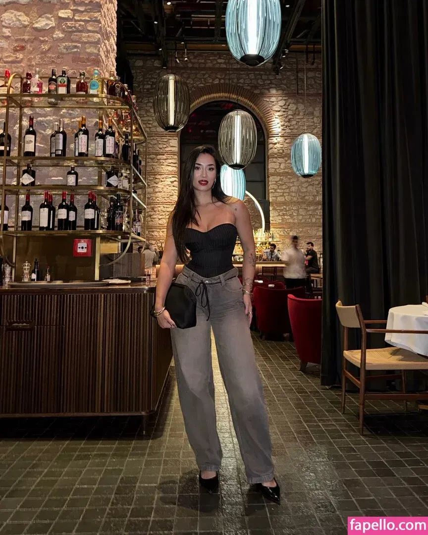 Hale Cabbar Onlyfans Photo Gallery 