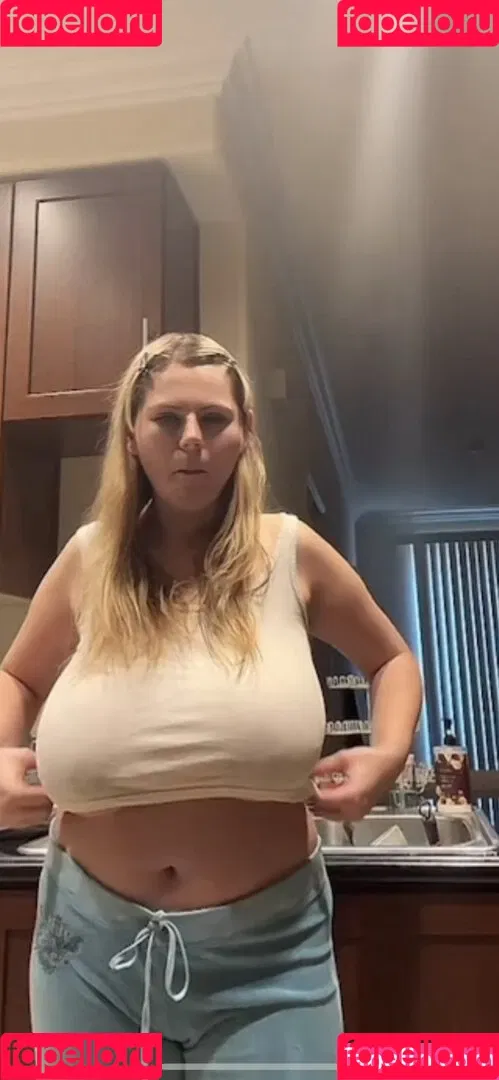 Emspensiveemily Onlyfans Photo Gallery 