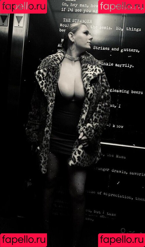 Emspensiveemily Onlyfans Photo Gallery 