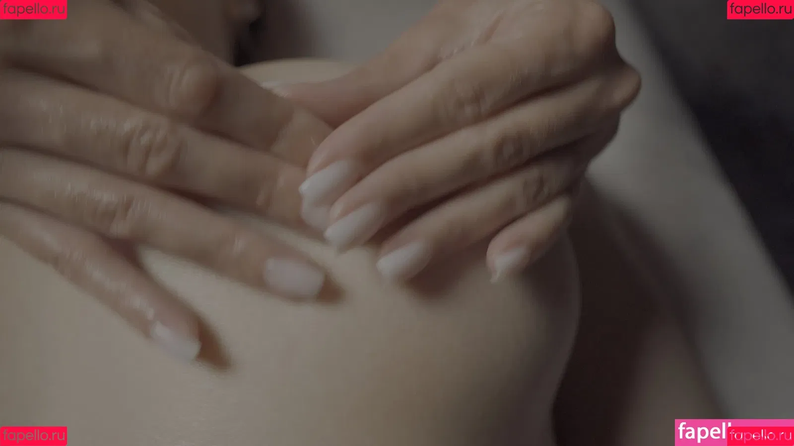Elvi ASMR Massage Onlyfans Photo Gallery 