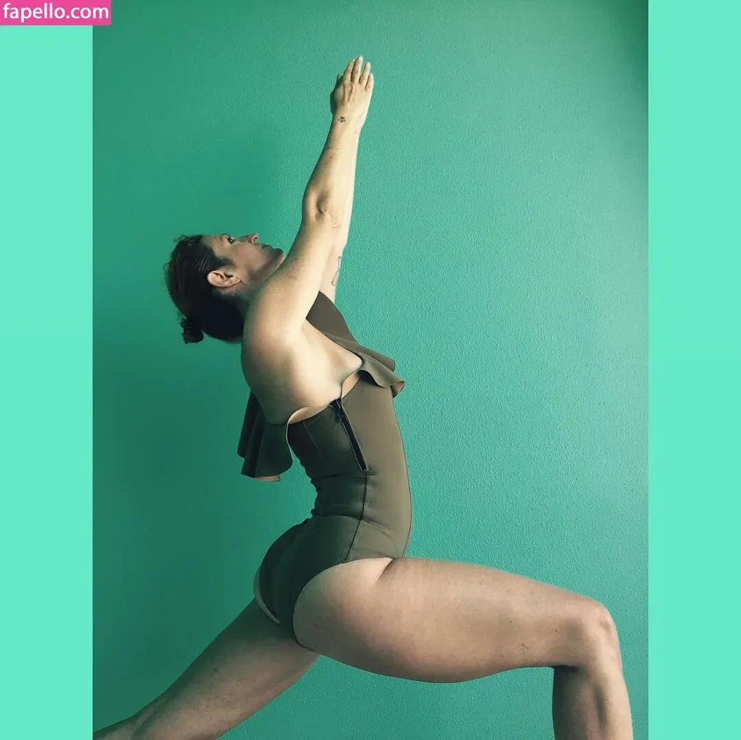 Demet Yoruç Onlyfans Photo Gallery 