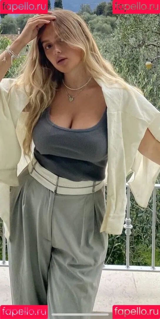 Anniisturn Onlyfans Photo Gallery 