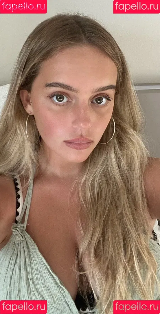 Anniisturn Onlyfans Photo Gallery 