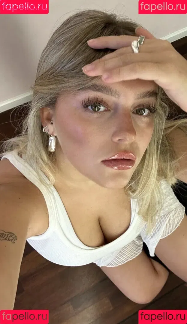 Anniisturn Onlyfans Photo Gallery 
