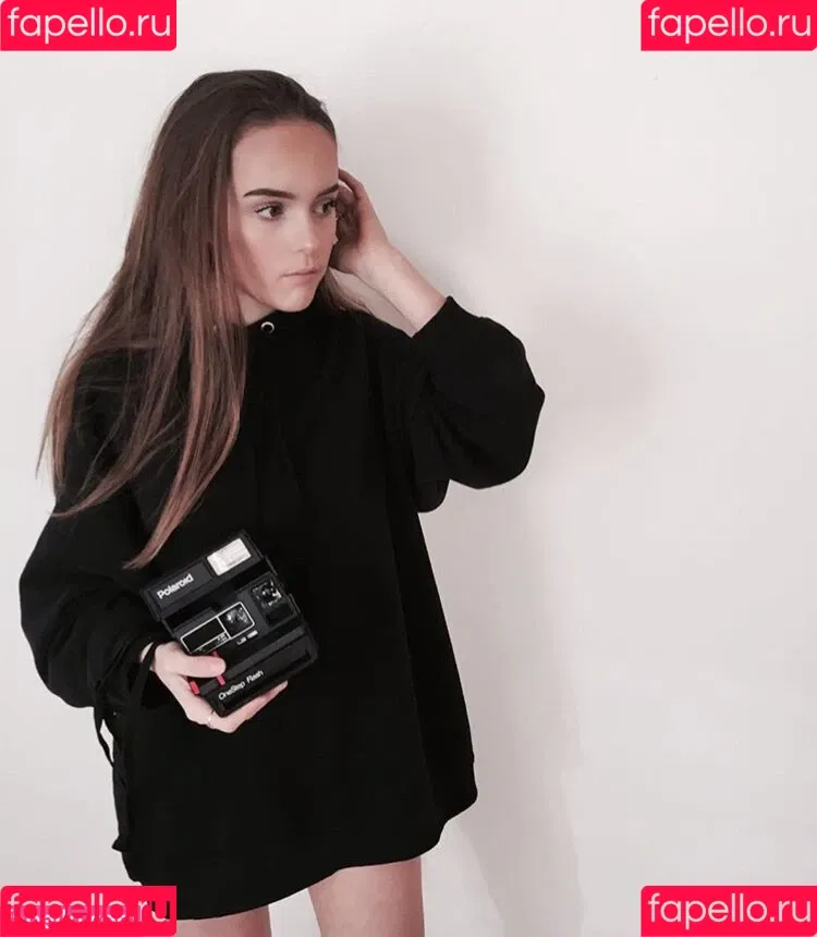 Anniisturn Onlyfans Photo Gallery 
