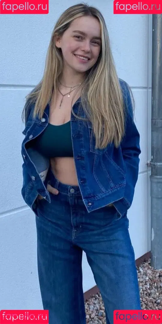 Anniisturn Onlyfans Photo Gallery 