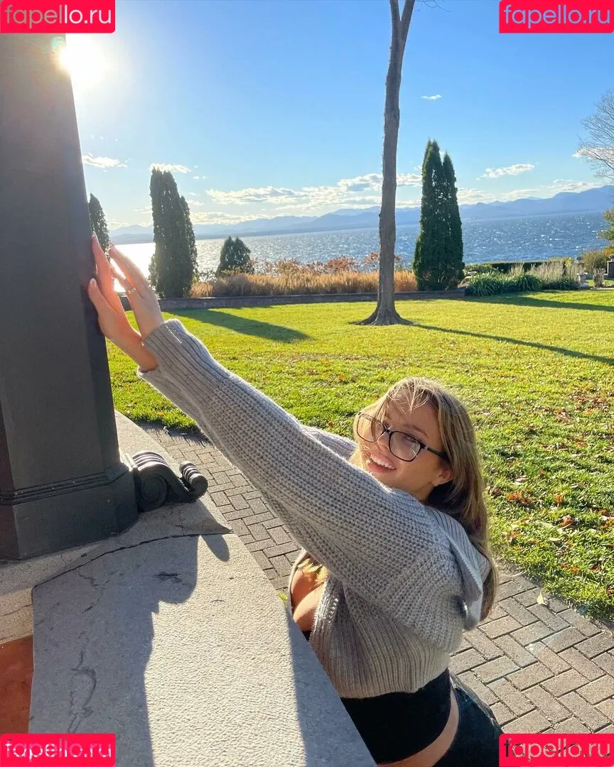 Lola Dubrul Onlyfans Photo Gallery 