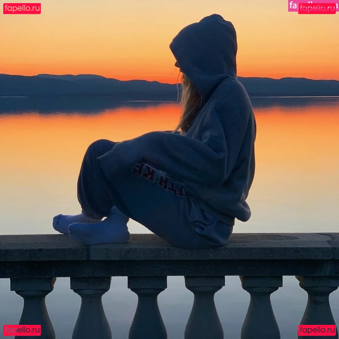 Lola Dubrul Onlyfans Photo Gallery 