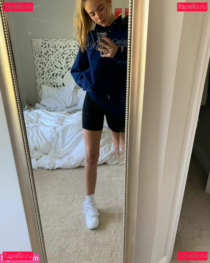 Lola Dubrul Onlyfans Photo Gallery 