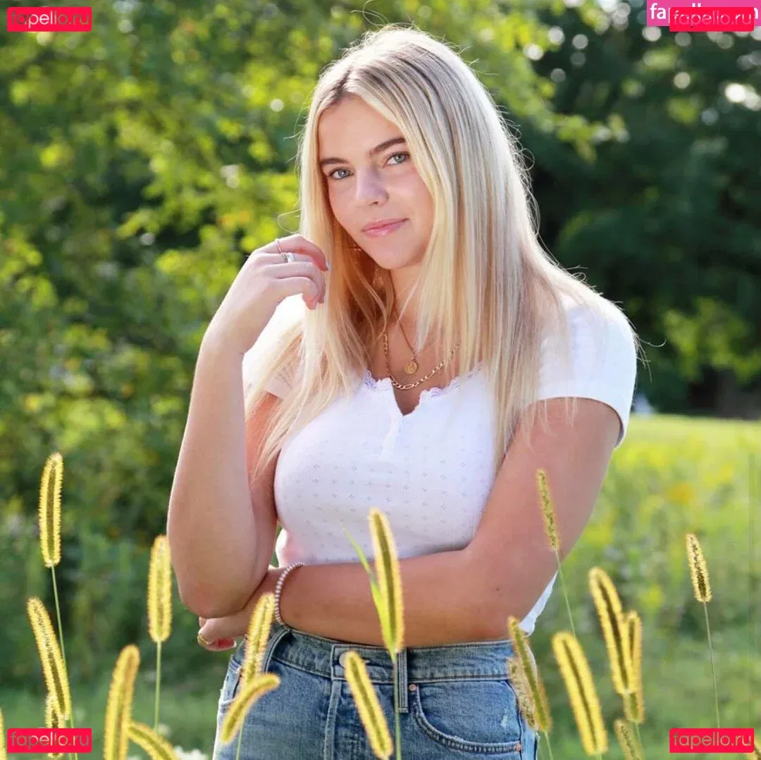 Lola Dubrul Onlyfans Photo Gallery 