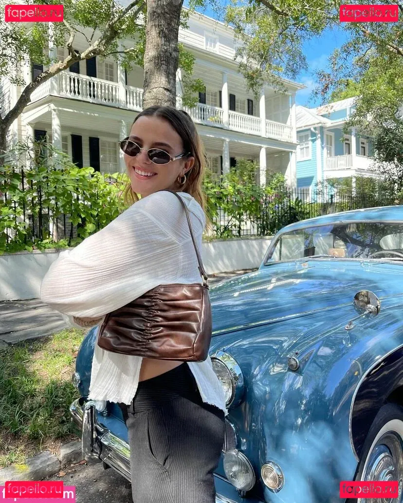 Lola Dubrul Onlyfans Photo Gallery 